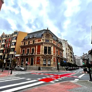 Piso En El Centro De Bilbao, Frente A La Alhondiga Bilbao